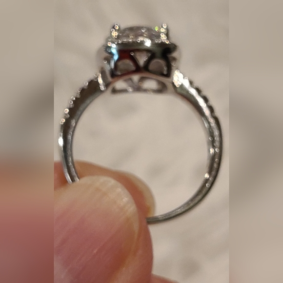 Moissanite 2 Carat Round cut Solitare Halo Ring - Picture 3 of 13